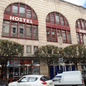 Fachada y entrada al Hostel