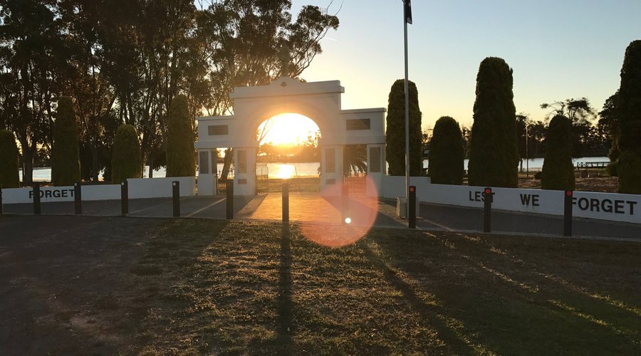 Fantastic caravan park. Small but neat and well maintained. Lovely view of the lake and walking 