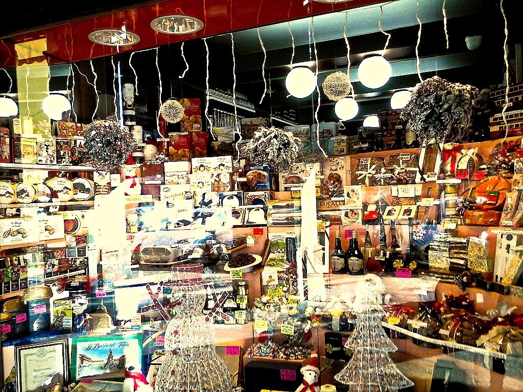 Torino souvenir shop shop