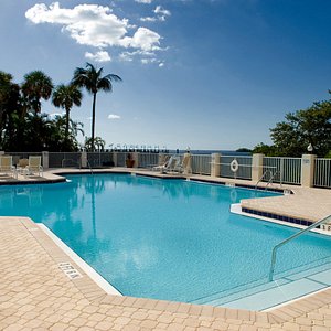 Bay View Tower Pool
