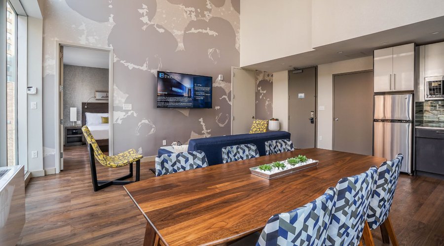 Premier Penthouse Suite King ( Dining Area )