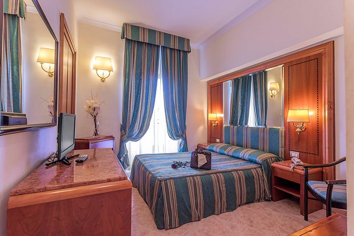 Hotel Lux $139 ($̶1̶5̶8̶) - Updated 2023 Prices & Reviews - Rome, Italy