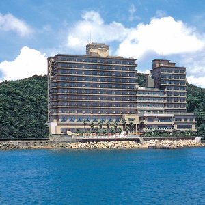 <Hotel Exterior> All rooms have a sea view of the Kitan Strait