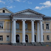 бывшее дворянское собрание