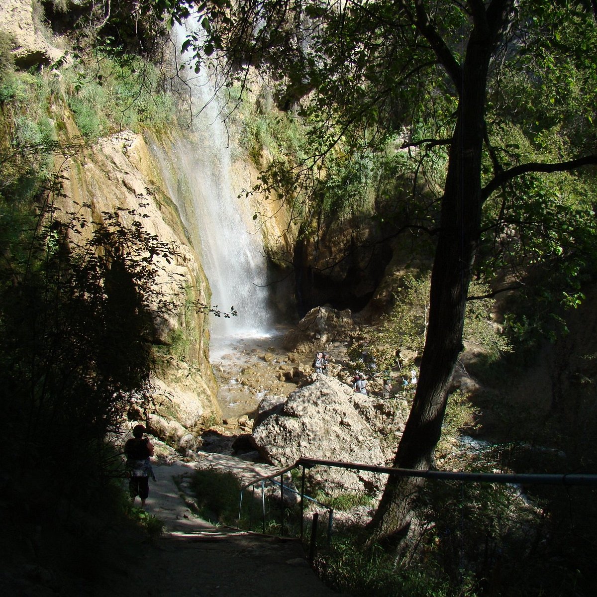 Арсланбоб большой водопад