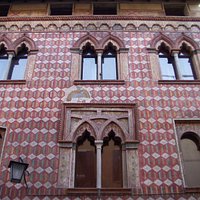 Facciata di palazzo De Rubeis Rossittis.