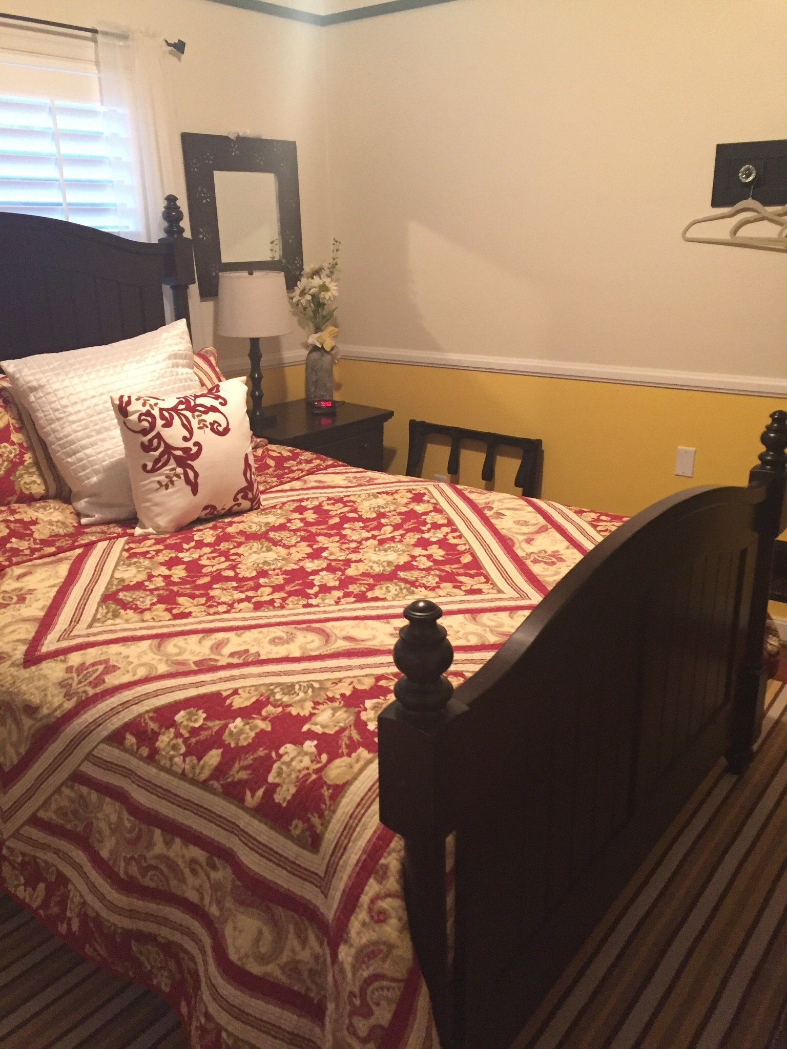 MAIN STREET MANOR BED AND BREAKFAST - B&B Reviews (Vernal, Utah)