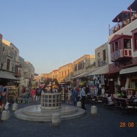 Evreon Martyron Square, август 2016 года...