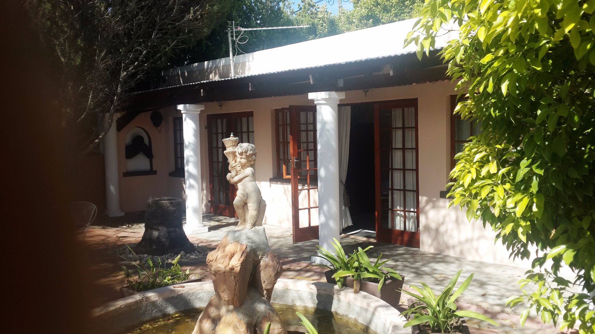 LADISMITH MOUNTAINVIEW B & B - Reviews, Photos