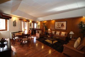 Room & Suite
