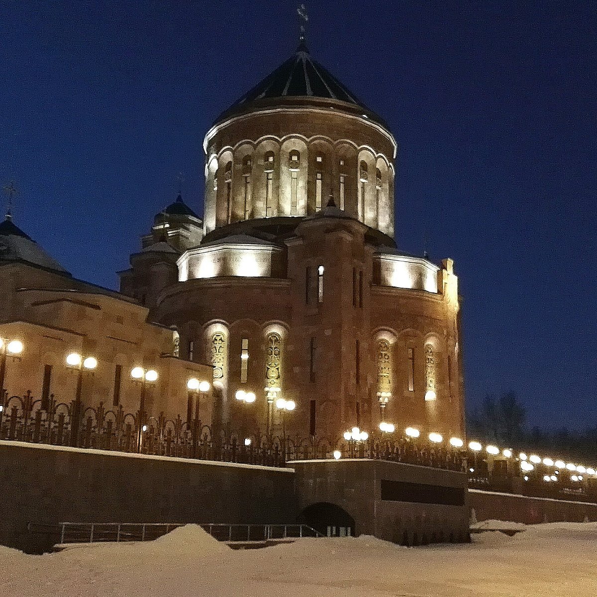 армянский церковь в москве на олимпийском