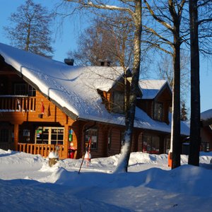 Billingens stugby i vinterskrud