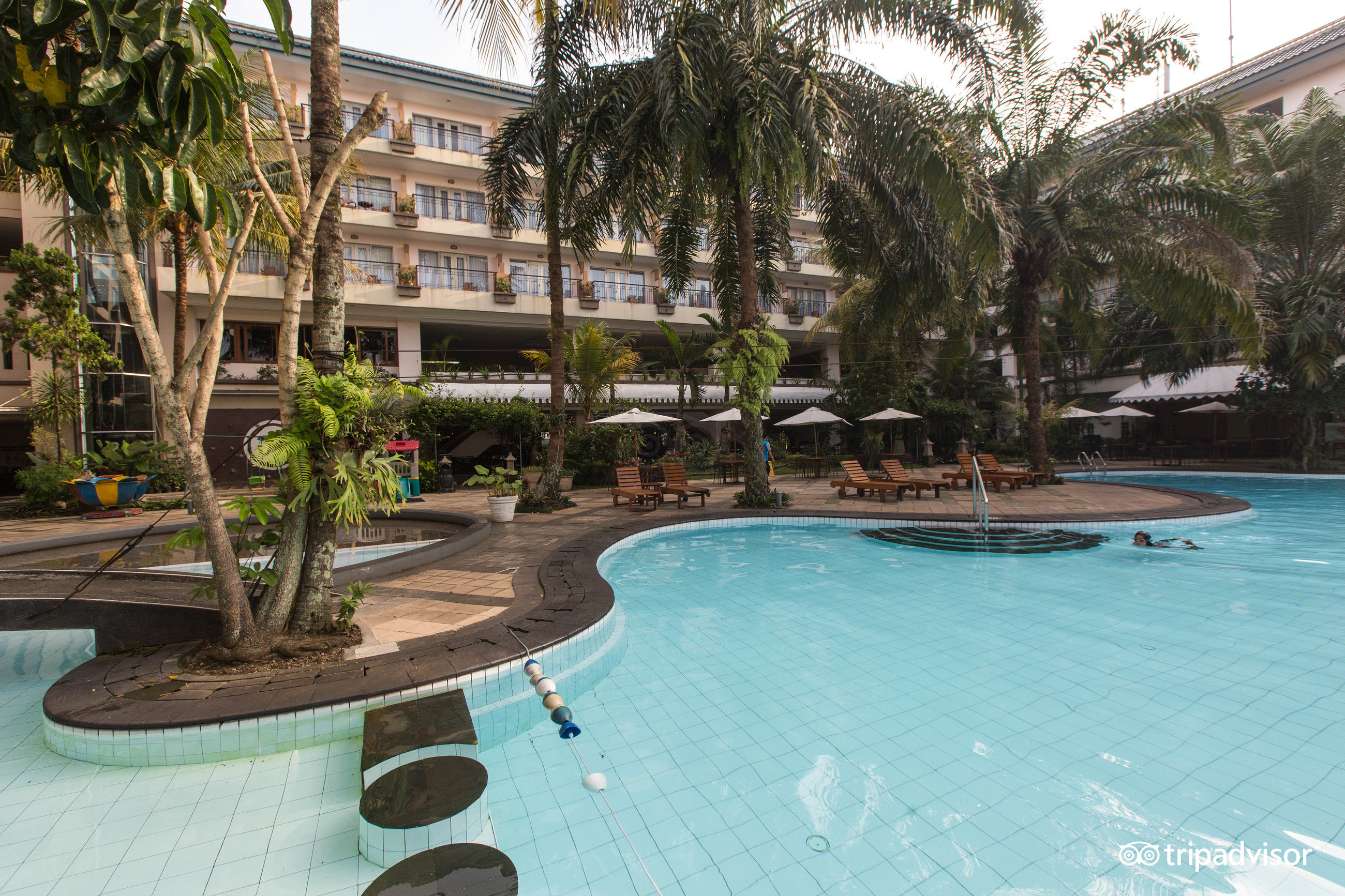 The Jayakarta Suite Hotel & Resort Pool: Pictures & Reviews - Tripadvisor