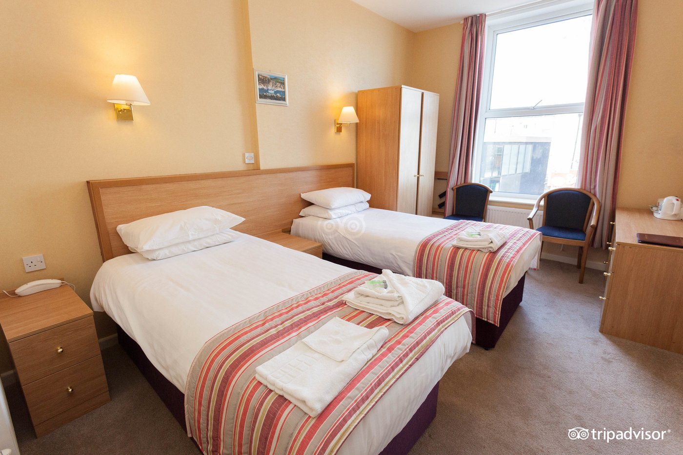 THE NEW BEACH HOTEL Updated 2024 Reviews (Great Yarmouth)