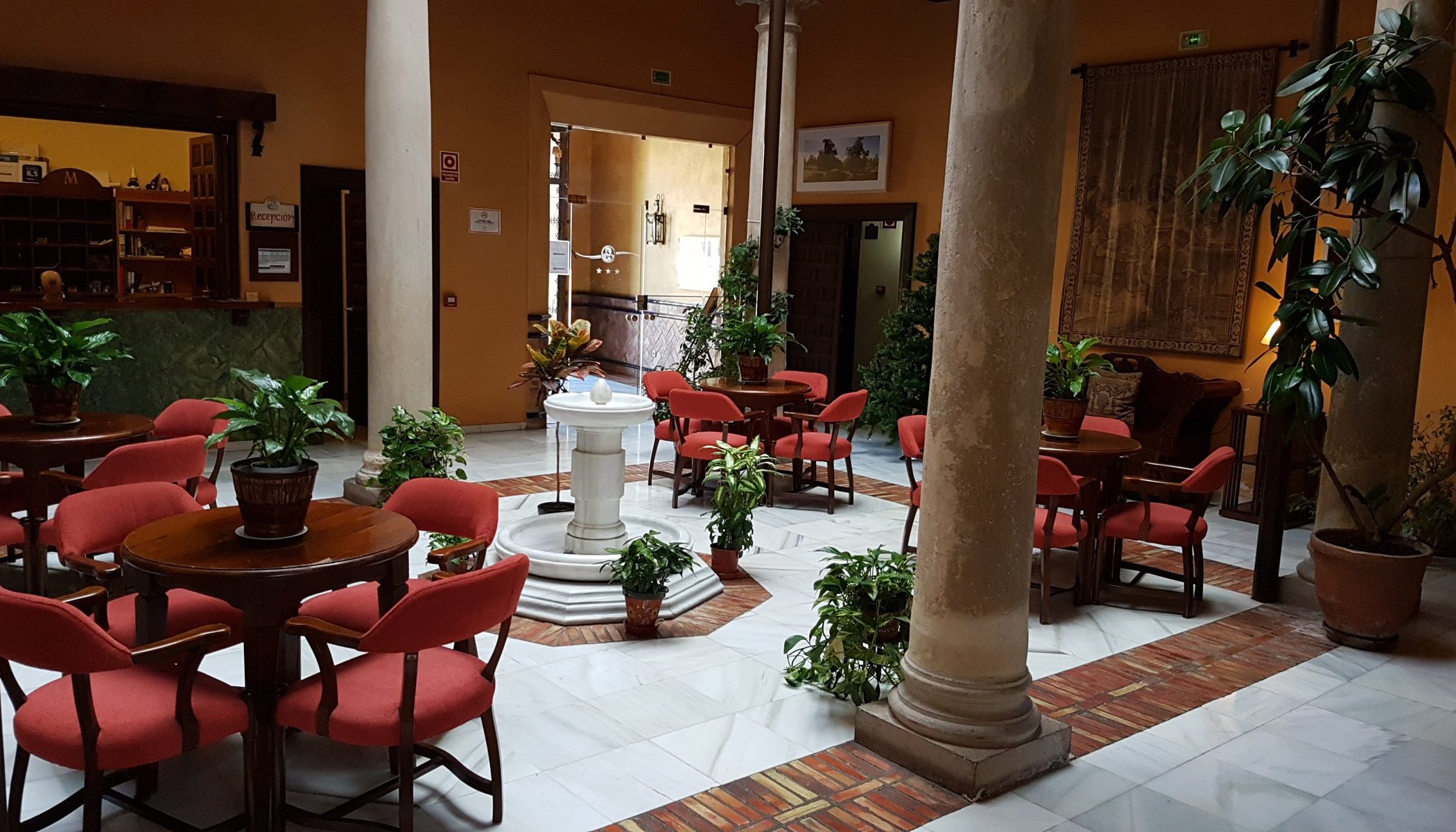 Hotel María de Molina by null