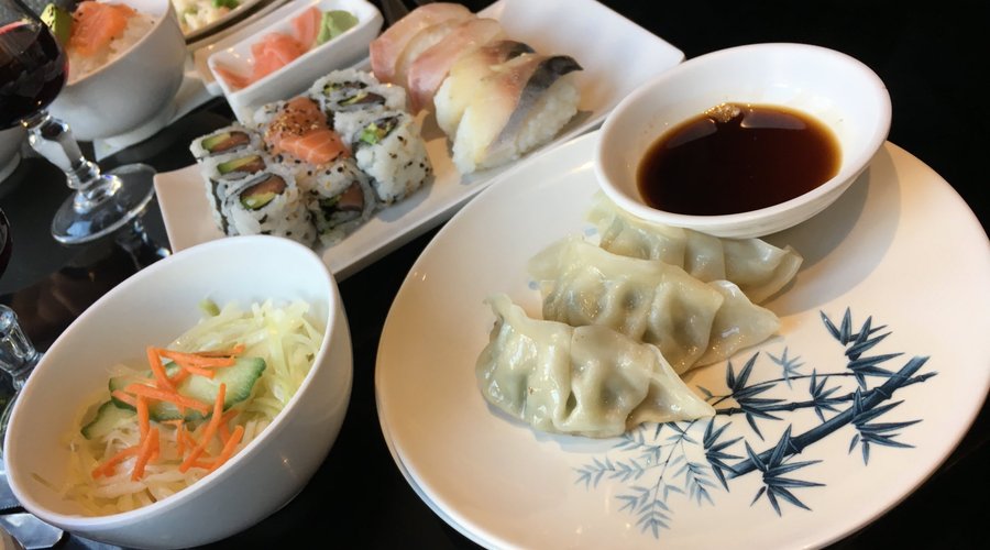 Assortiment de plats japonais "à volonté" - décembre 2016