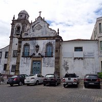 Frente de la iglesia