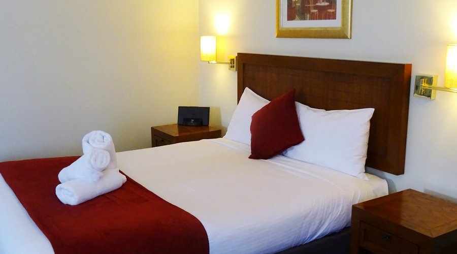 Deluxe Queen Room