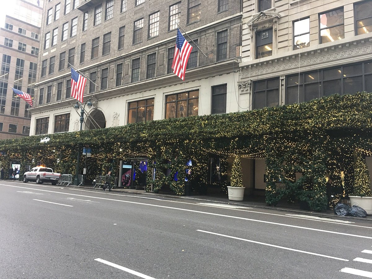 lord and taylor store