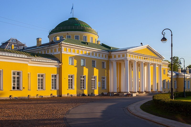 Русский стиль петербург. Таврический дворец в Санкт-Петербурге. Старов Архитектор Таврический дворец. Таврический дворец в Санкт-Петербурге 19 век. Таврический дворец в Санкт-Петербурге 18 век.