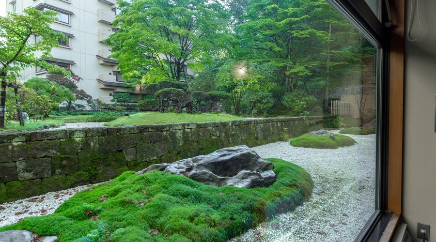 Grounds at the Dai-ichi Takimotokan