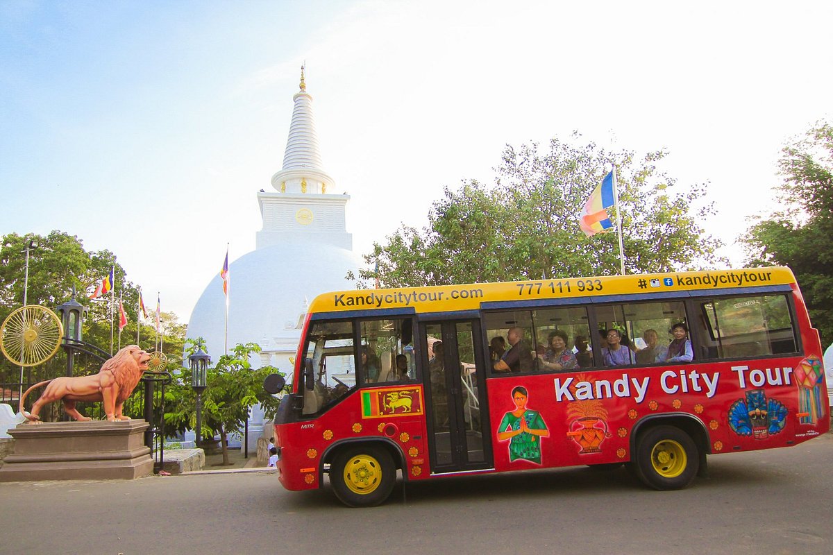 Kandy city view with Temple of the Tooth