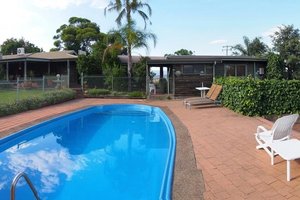 Pool & Beach