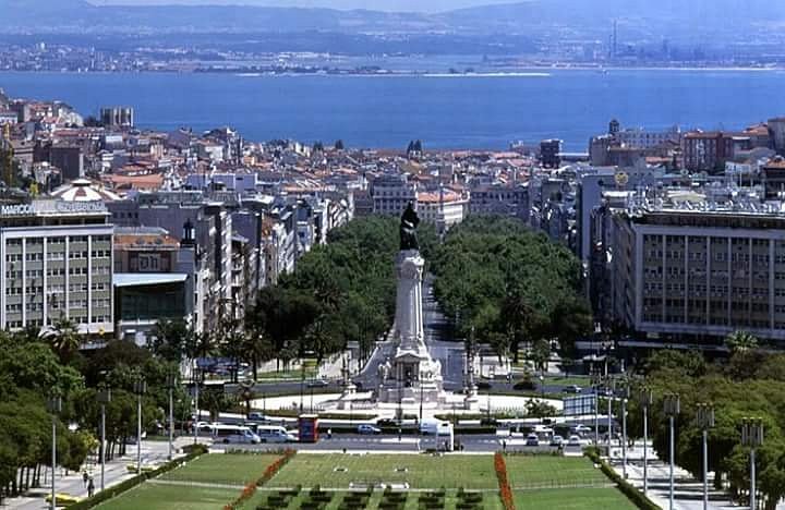 Lisbon 2023: Rossio, Restauradores & Avenida da Liberdade, Lisbon Portugal  4K 