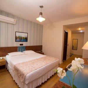 Suíte Celebes (com 01 cama de casal e ante-sala)