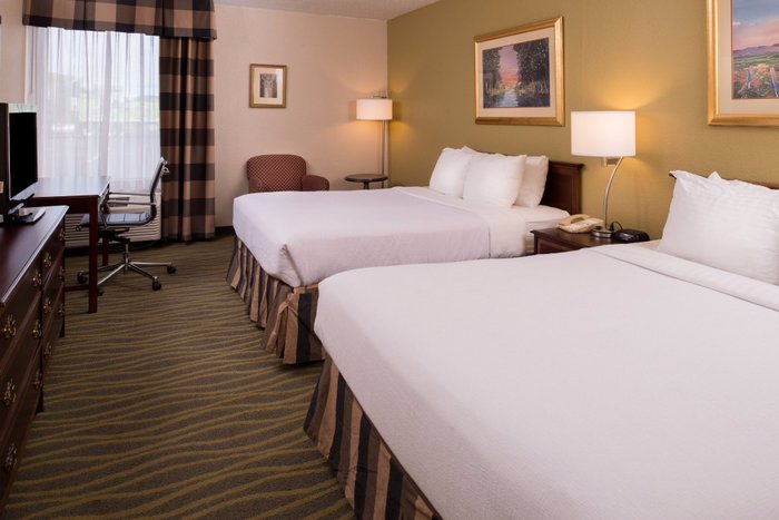 RAMADA PLAZA BY WYNDHAM ROCHESTER AIRPORT - Hotel Reviews (NY)