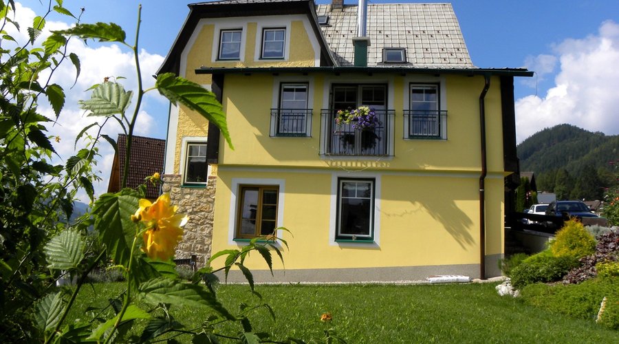 Sommeransicht "Pension Landhaus Semmering"