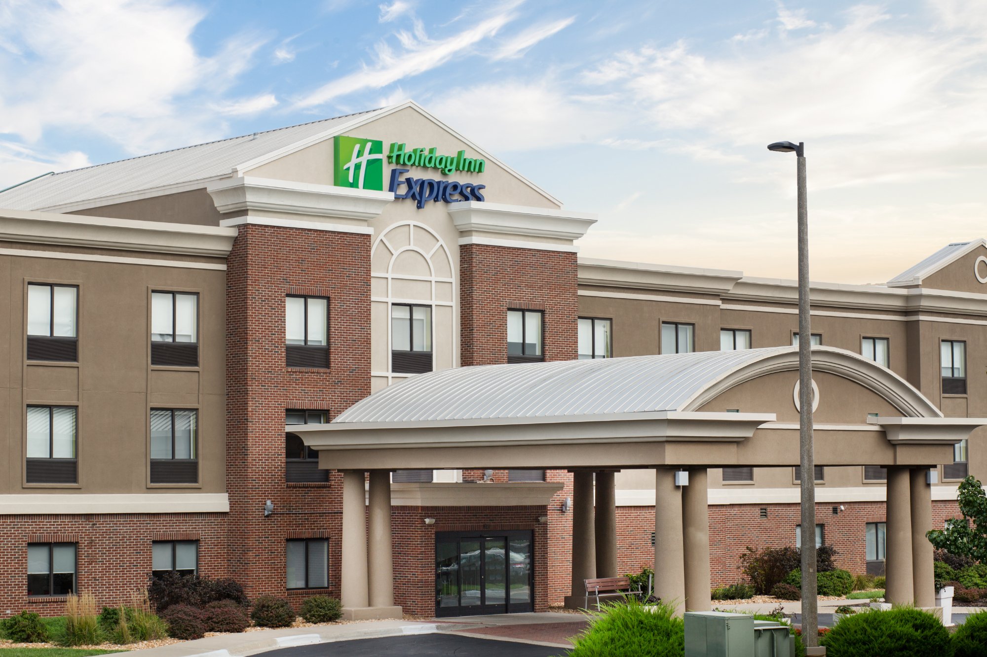 Hotel photo 35 of Holiday Inn Express Kansas City - at the Legends.