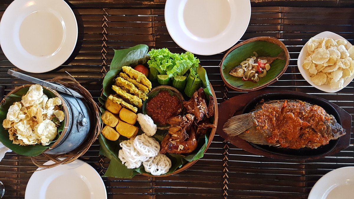 SAUNG GAWIR (Бандунг) - отзывы и фото - Tripadvisor