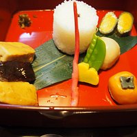 手前の柿はあんこが入ってます。