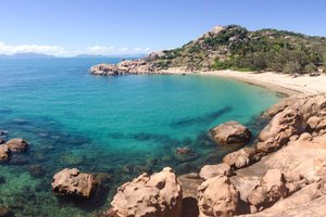 Pool & Beach