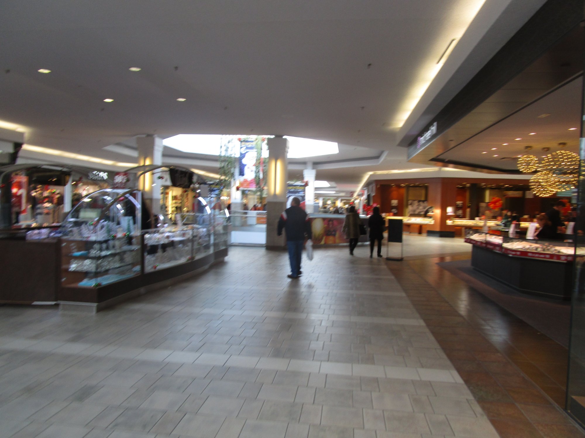 Shoe stores in sales cataraqui mall