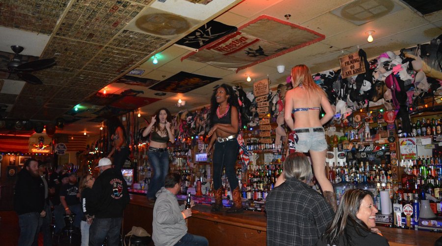 Hogs N Heifers Saloon