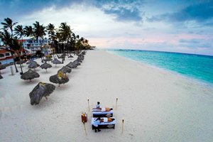 Pool & Beach