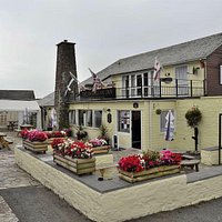 Barbican Inn in Bloom