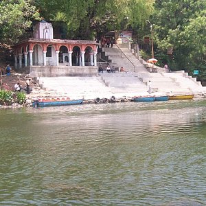 Goture गोरी चामेल मंदिर India