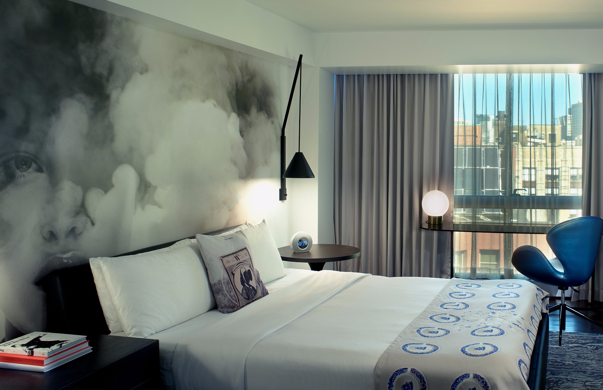 Hotel photo 32 of W Boston.