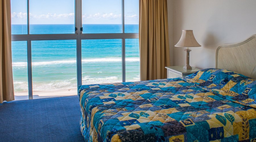 CASHELMARA BEACHFRONT APARTMENTS - Prices & Condominium Reviews (Burleigh Heads, Gold Coast) CASHELMARA BEACHFRONT APARTMENTS... 
