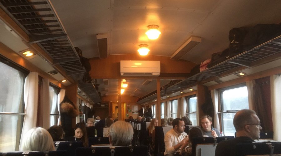 Interiörbild från blå tåget