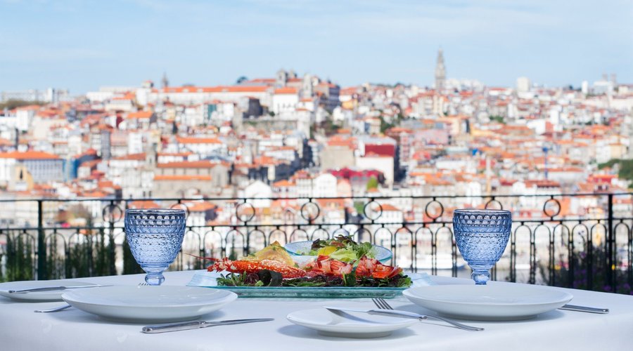 The Yeatman image 2 - Full view