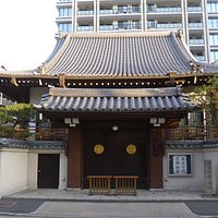 山 門