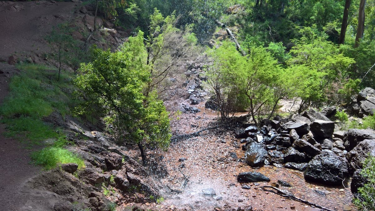 Paradise Falls VIC Part 1. You can walk behind this Waterfall, a