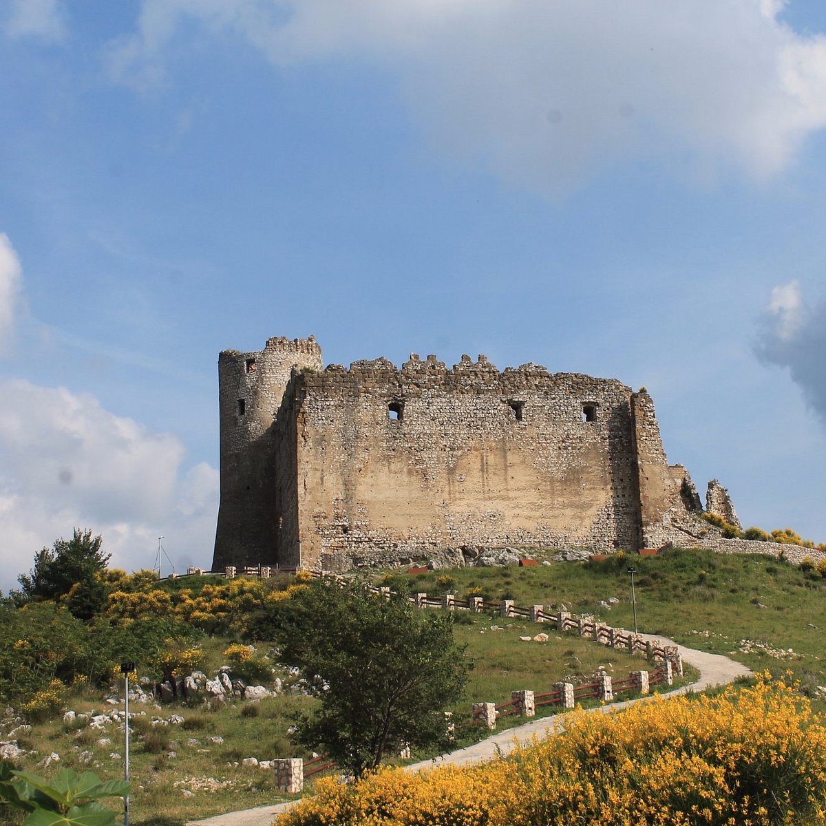 Castello di Avella