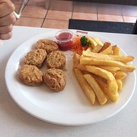 Nuggets and chips for $7