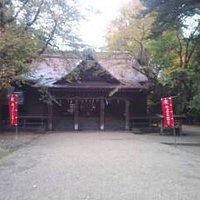 拝殿鳥居からちょっと距離があります