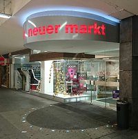 Side enterance